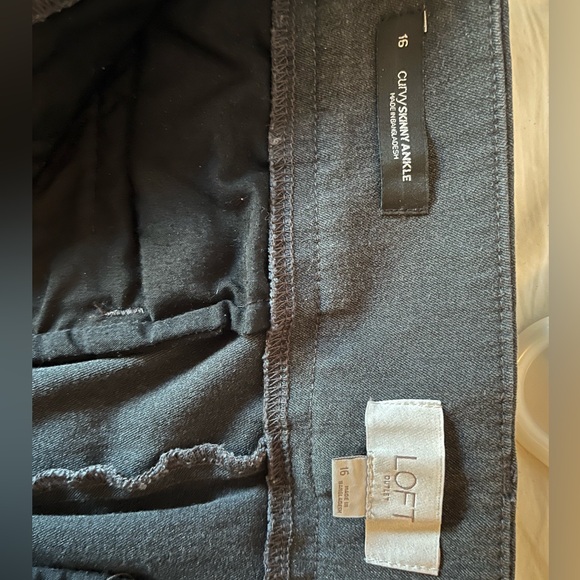 Loft curvy skinny ankle gray pants, size 16 - Picture 2 of 3